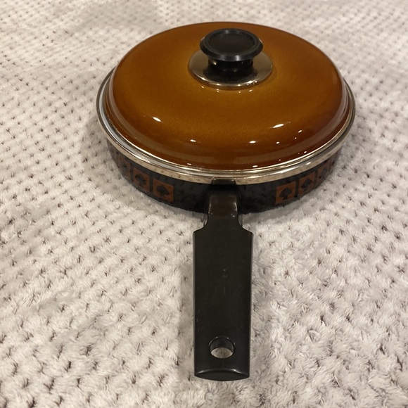 Vintage MCM Westbend Japanese mushroom spade sauce pan with lid - Picture 3 of 7